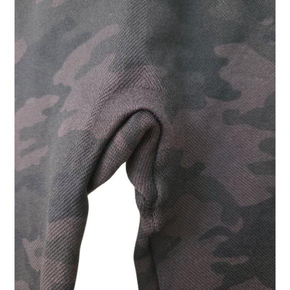 SPANX Camo Seamless Leggings - Picture 4 of 8